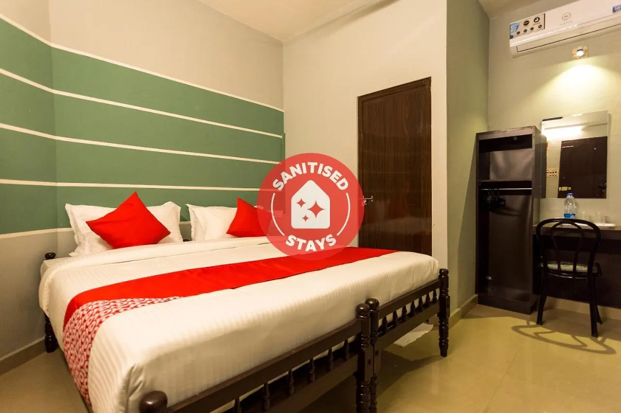 Oyo 15598 Cochin Airport Hotel location
