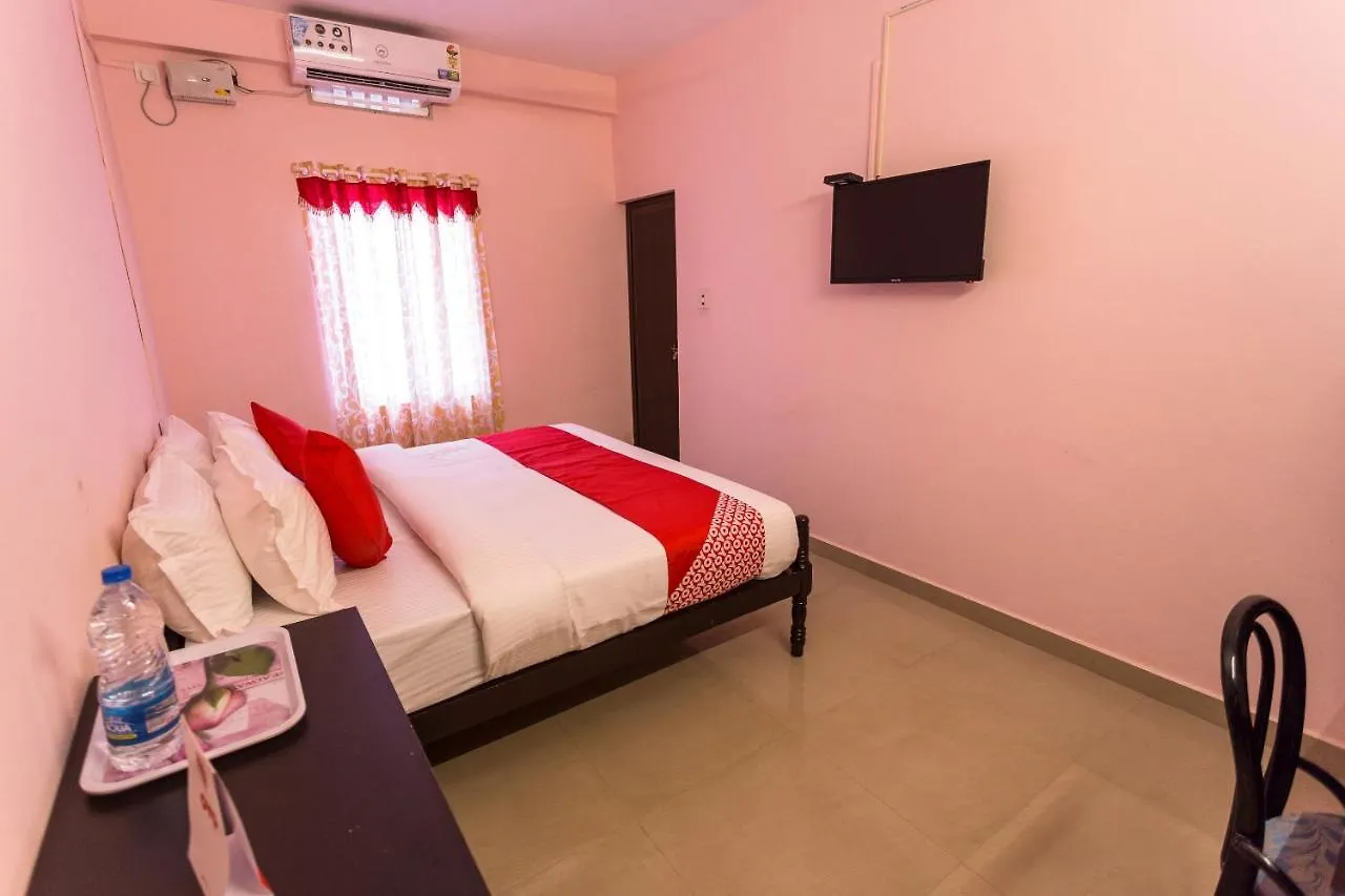 ***  Oyo 15598 Cochin Airport Hotel Nedumbassery India