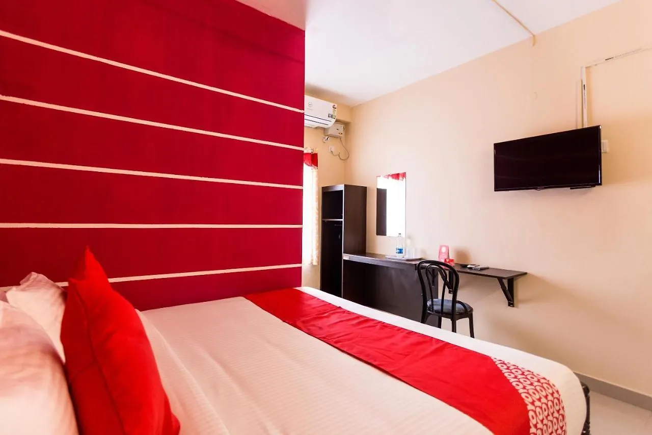Oyo 15598 Cochin Airport Hotel Nedumbassery 3*,